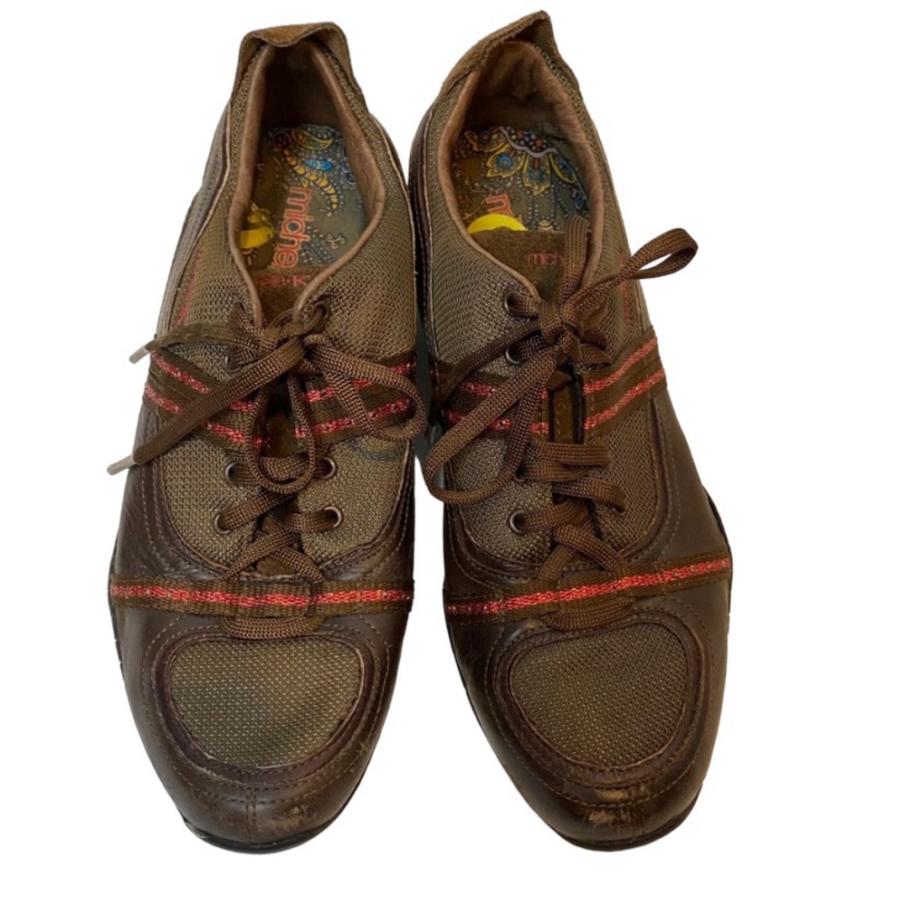 Michelle K brown lace up shoes size 9